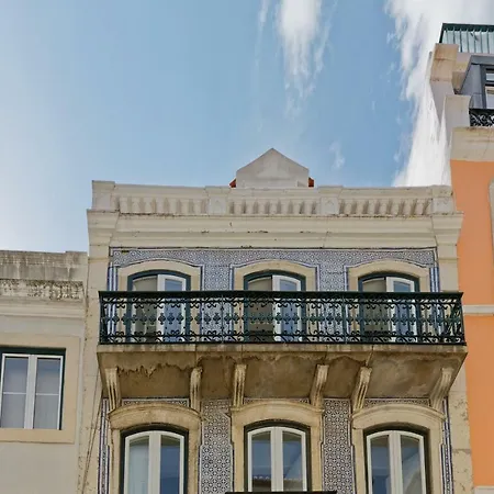 Boutique Chiado Duplex Апартаменты *